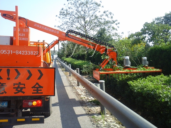 綠籬修剪（jiǎn）機（jī）