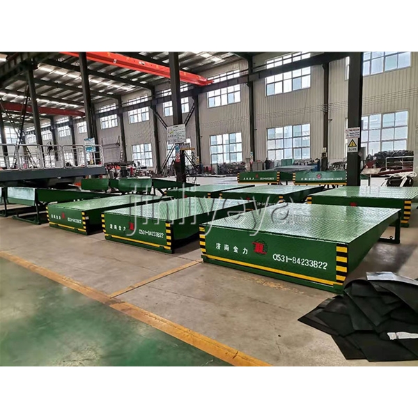 固定（dìng）登車橋