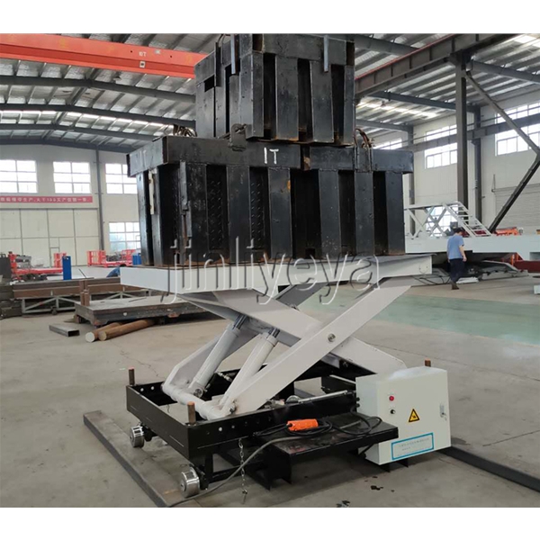 軌道行走升降平台