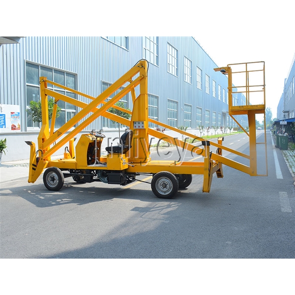 曲臂（bì）機高空作業