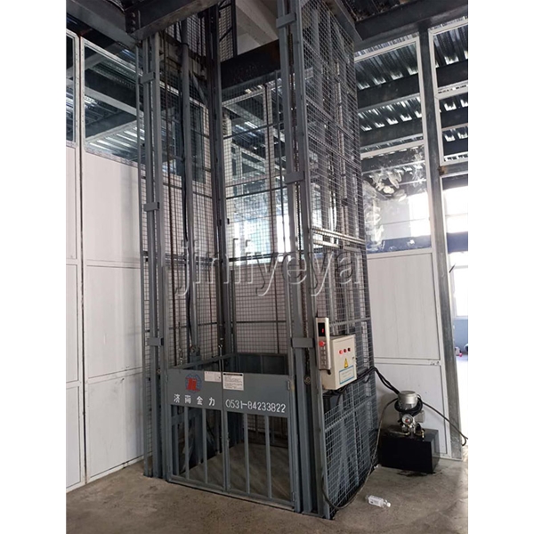 導軌式升降平台