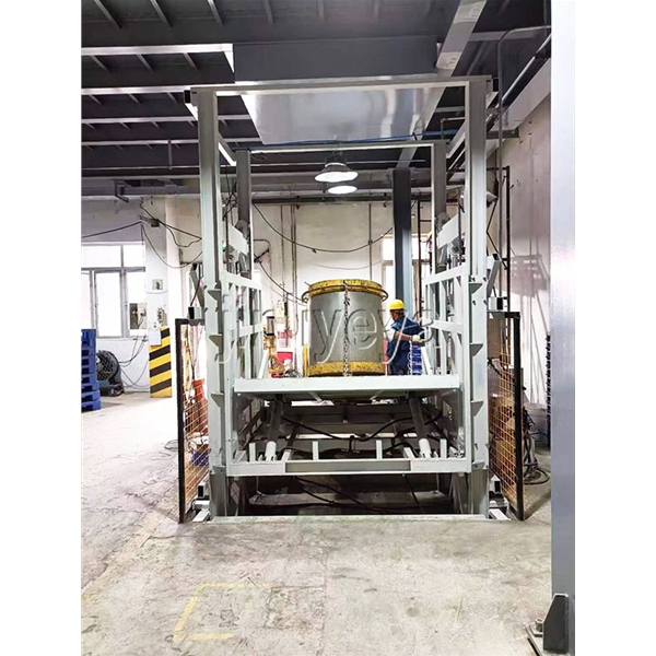 導軌式升降平台