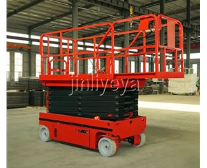 全自行式升降機